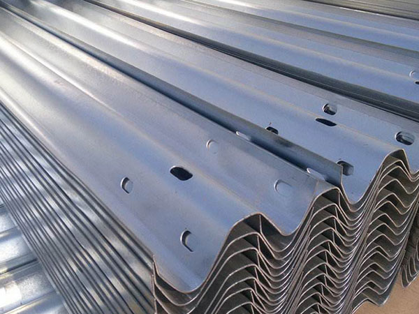 雙波護(hù)欄板